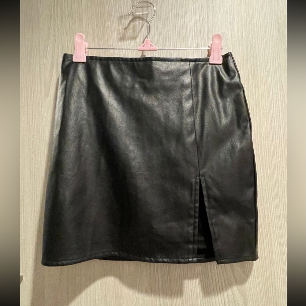 NWOT Fashion Nova Vegan Leather Skirt With Slit